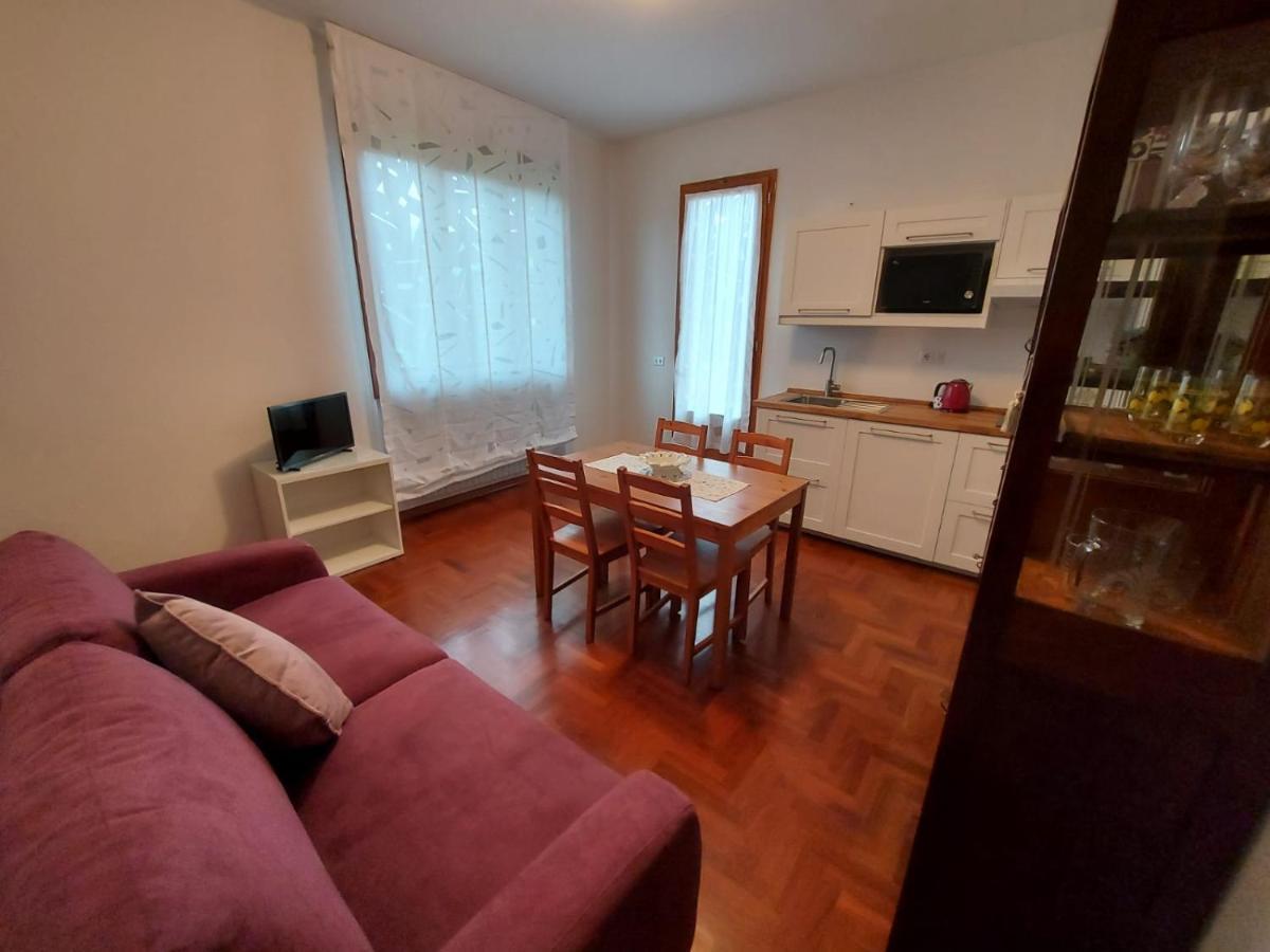 Gli Oleandri B&B Vaiano  Exteriör bild